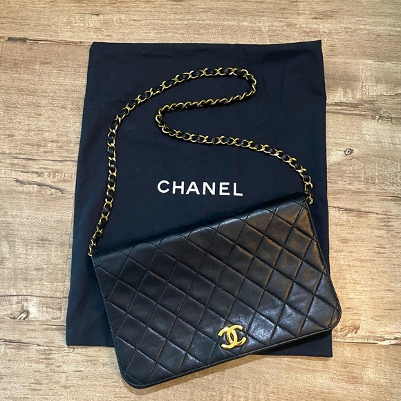 Vintage Chanel Lambskin Classic Mini Full Flap Shoulder Bag 24KGP Hardware - Picture 1 of 13